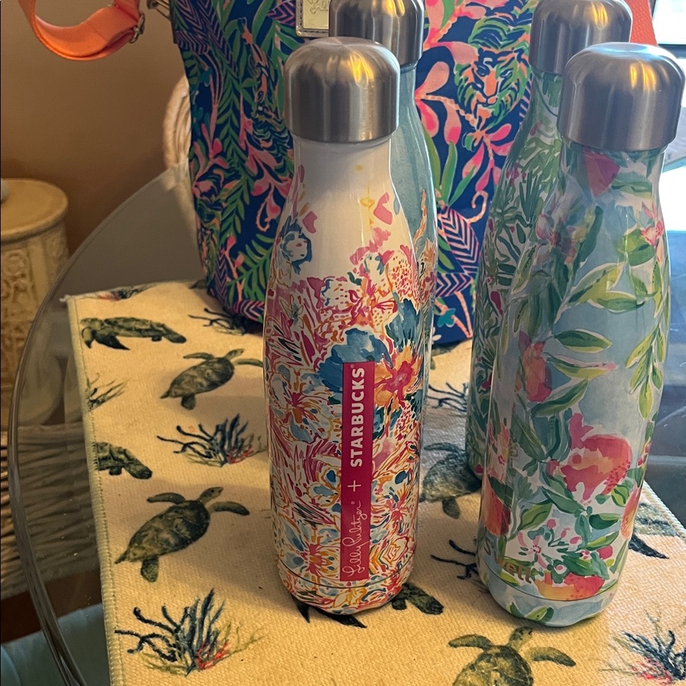 Lilly Pulitzer Starbucks bottles with cooler - Picture 2 of 8